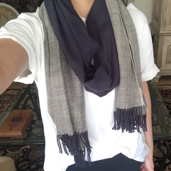 GAP Accessories - Gap Gray and Navy Color Block Scarf