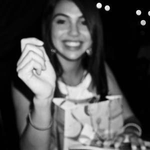 Meet your Posher, Caroline