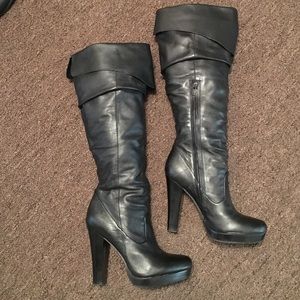 Jessica Simpson black convertible boots