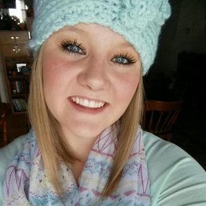 Meet your Posher, Cami