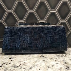 Navy Clutch