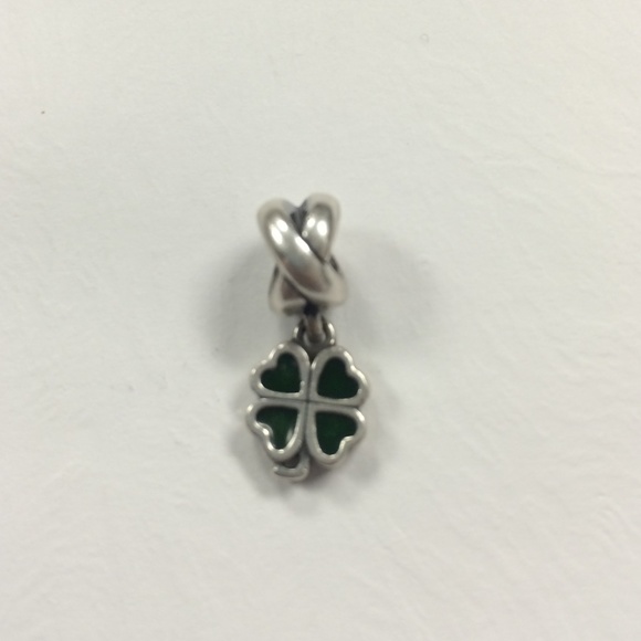 Pandora- Leaf Clover Dangle