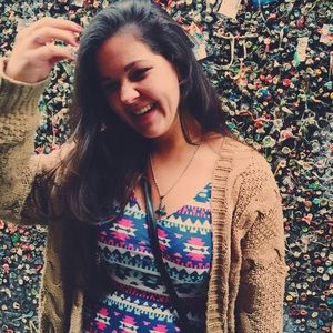 Meet your Posher, Kayla