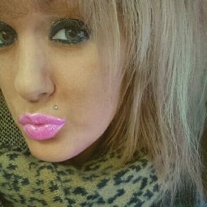 Meet your Posher, Julie