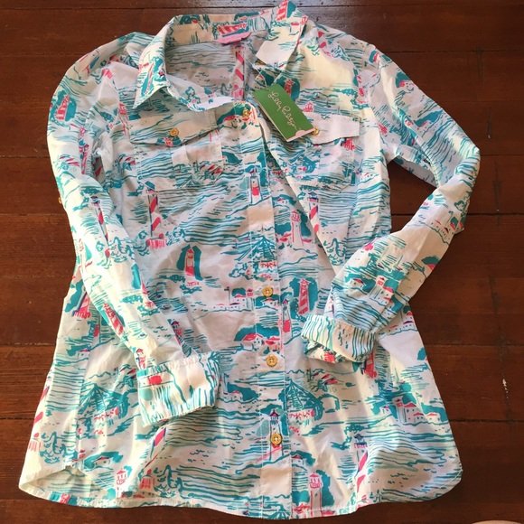 Gorgeous Lilly Pulitzer button up!