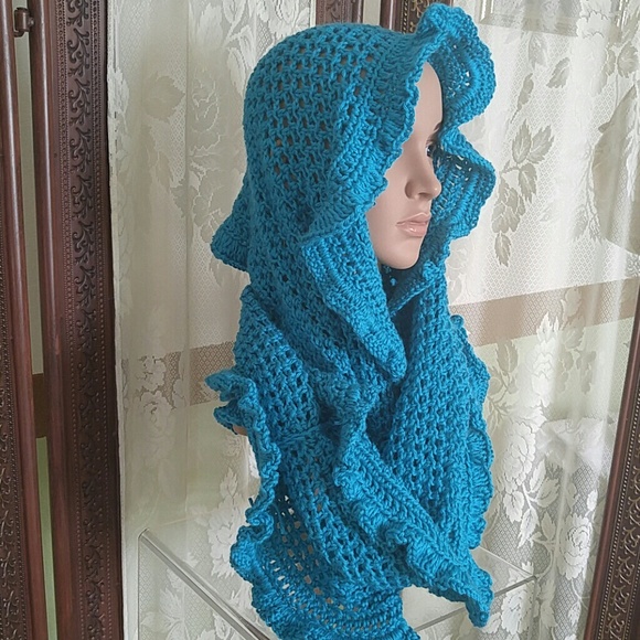 Turquoise infinity scarf - Picture 4 of 4
