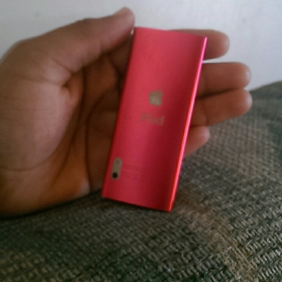 Ipod - Picture 2 of 3