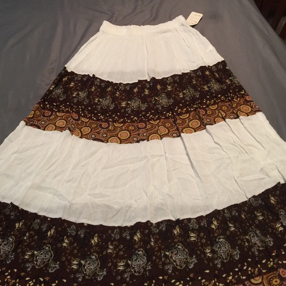 Maxi crinkle skirt