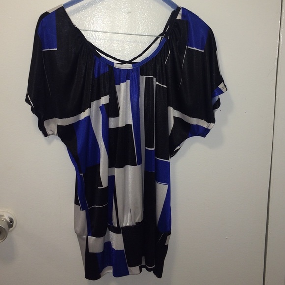 Silky blue/black/white patterned dress shirt