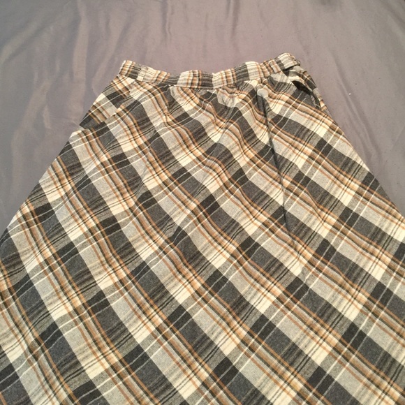 Plaid skirt