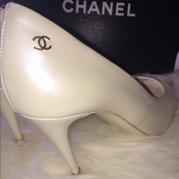 CHANEL Open Pump Heels - Picture 4 of 4