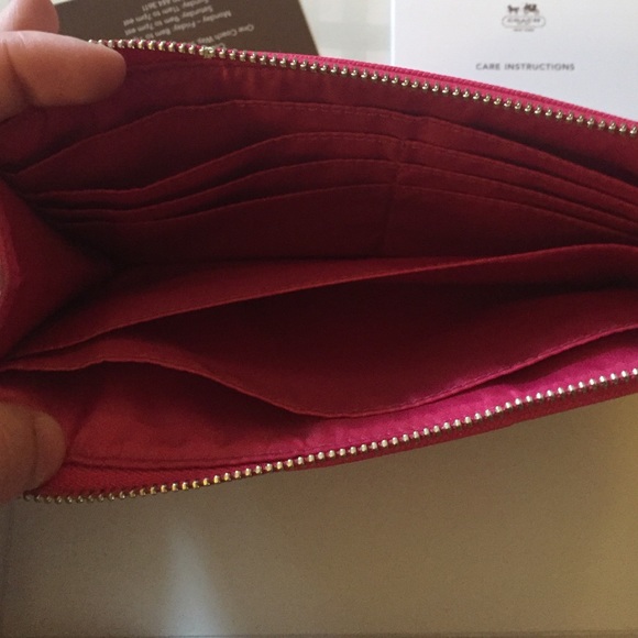 Coach clutch - Picture 2 of 3