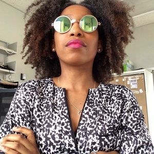 Meet your Posher, Shemeika