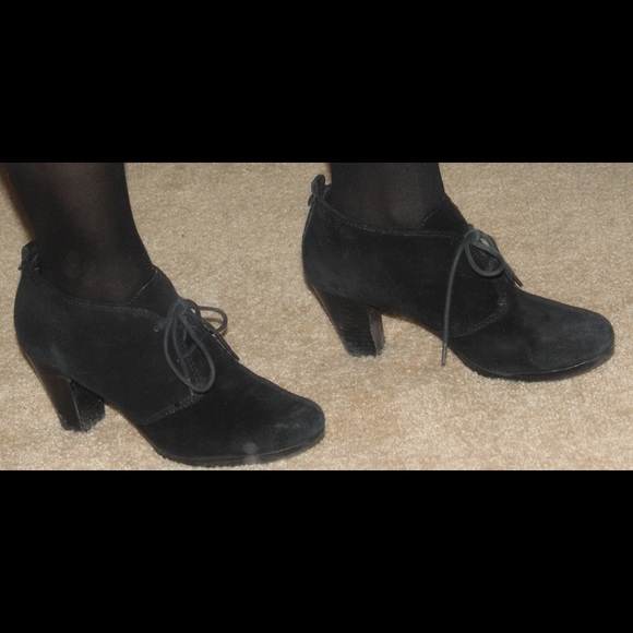 Cute Black Suede Booties - Picture 1 of 3