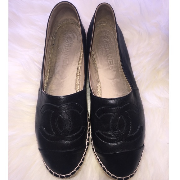 🎉HOST PICK🎉 CHANEL ESPADRILLES - Picture 2 of 3