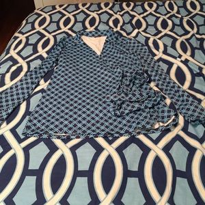 JMclaughlin wrap top size L
