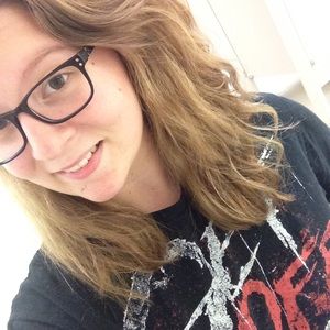 Meet your Posher, Dana