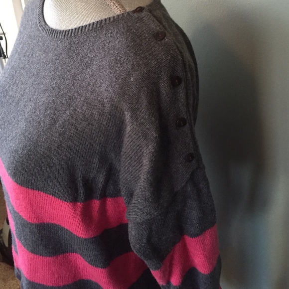 GAP Sweater - Picture 2 of 3