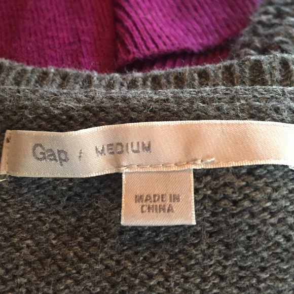 GAP Sweater - Picture 3 of 3