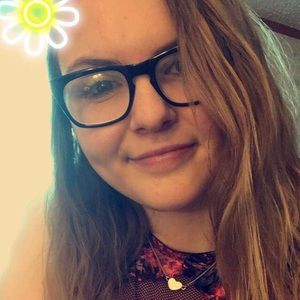 Meet your Posher, Makayla