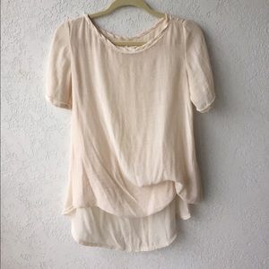CREAM LINEN TYPE FLOWY HIGH-LOW TOP