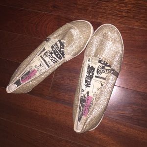 Rock and candy gold shoes!