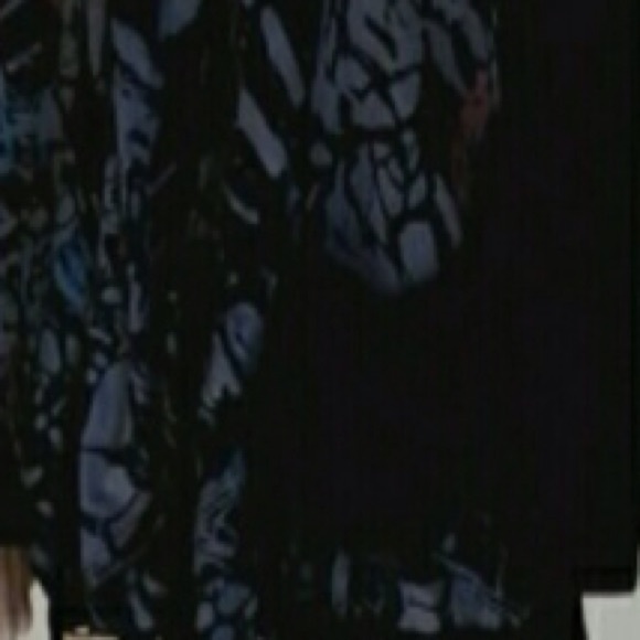 Medium - Picture 3 of 3