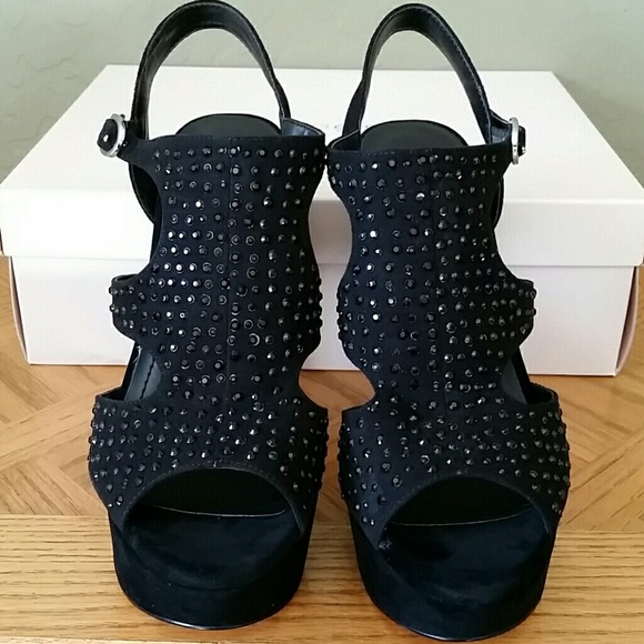**SOLD**New BCBG black strappy platform heels - Picture 2 of 4