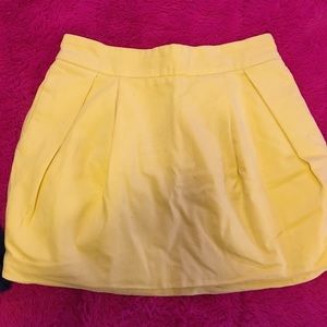 Yellow bubble mini skirt from Zara