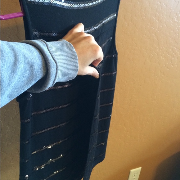 Black, Jack brand top, split back with sequins - Picture 3 of 4