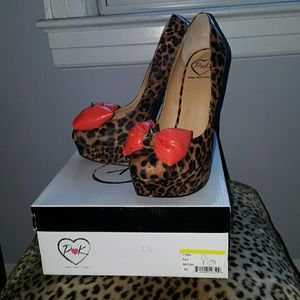 Leopard stilettos