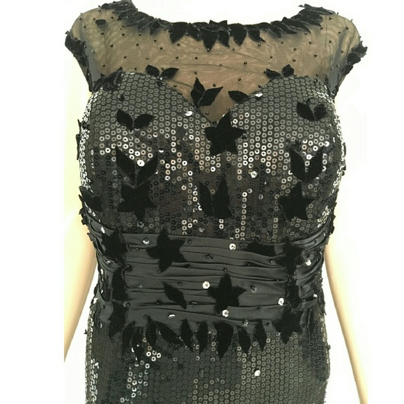 Black Evening gown w sequins - Picture 3 of 4
