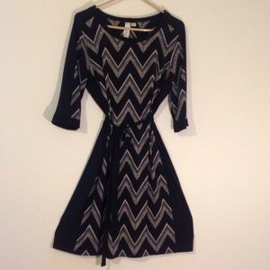 SALE!  CHEVRON PRINT DRESS (NWOT)