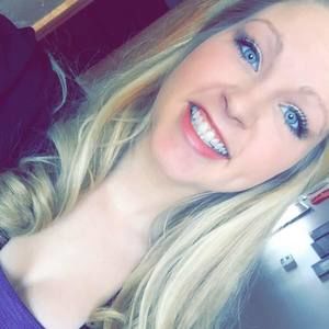 Meet your Posher, Kayla