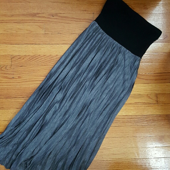 Black Gray Strapless Accordion Maxi Dress