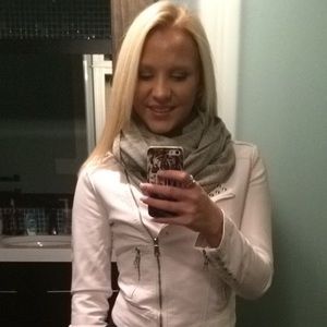 Meet your Posher, Katya