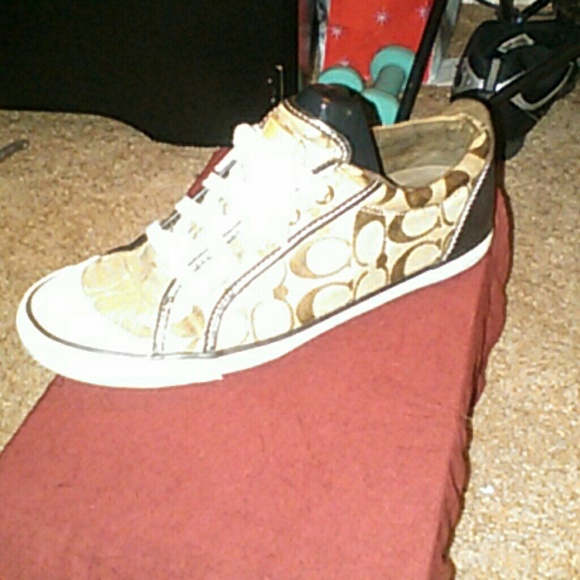 Coach shoes - Picture 2 of 3