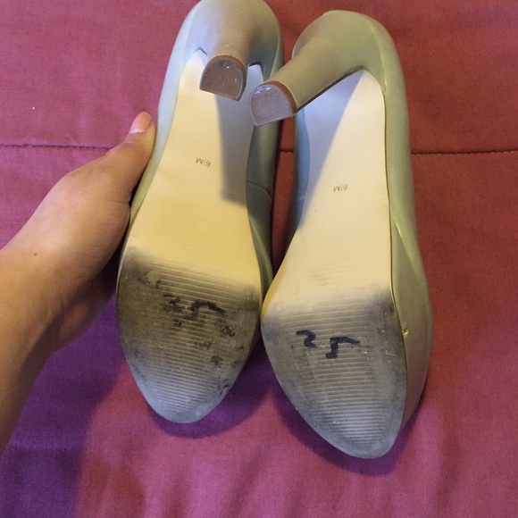 Guess grayish heels - Picture 2 of 4