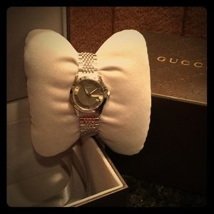 NIB timeless Gucci Women's Watch