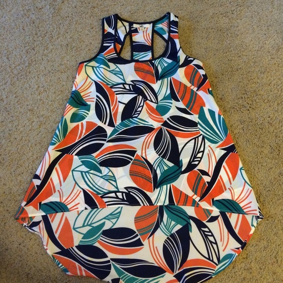 Colorful shirt - Picture 2 of 4