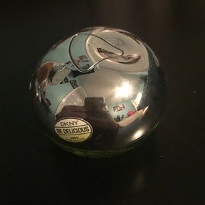 DKNY Be Delicious perfume