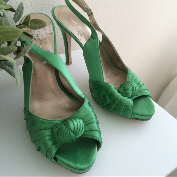 ❌SOLD❌Nine West green slingbacks
