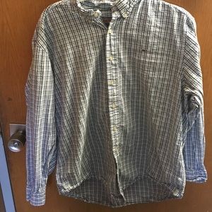 Vineyard vines button down shirt