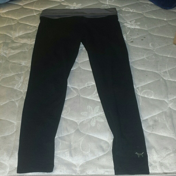 PINK Victoria's Secret Pants - NIP PINK yoga leggings