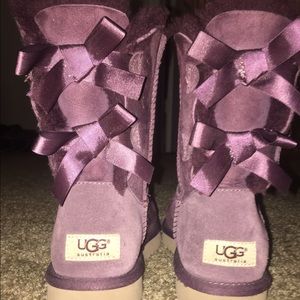 Size 7 Bailey bow purple Uggs
