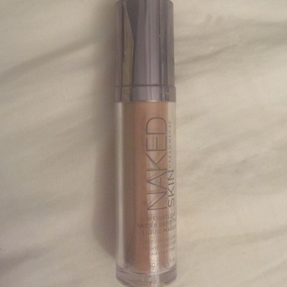Urban decay weightless foundation shade 7.5