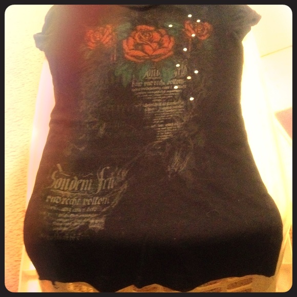 Black shirt