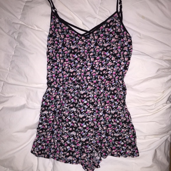 H&M Floral Romper - Picture 3 of 4