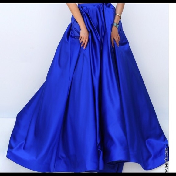 Sherri Hill Dress💙💙💙💙 - Picture 2 of 4