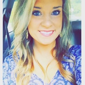 Meet your Posher, Lindsey